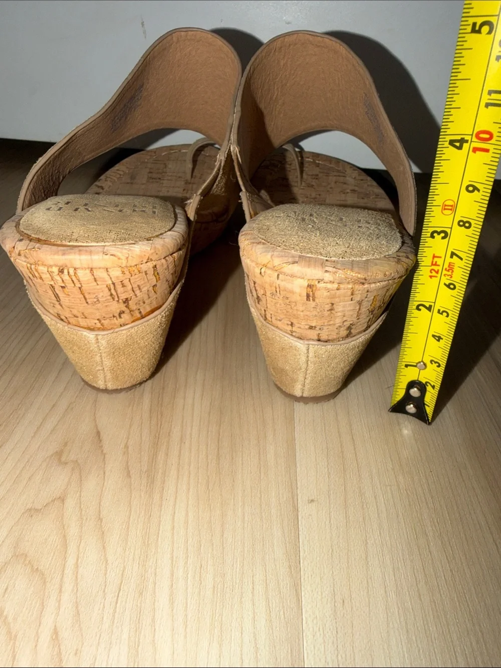 Donald Pliner Gyer Toe-Loop Wedge Sandals